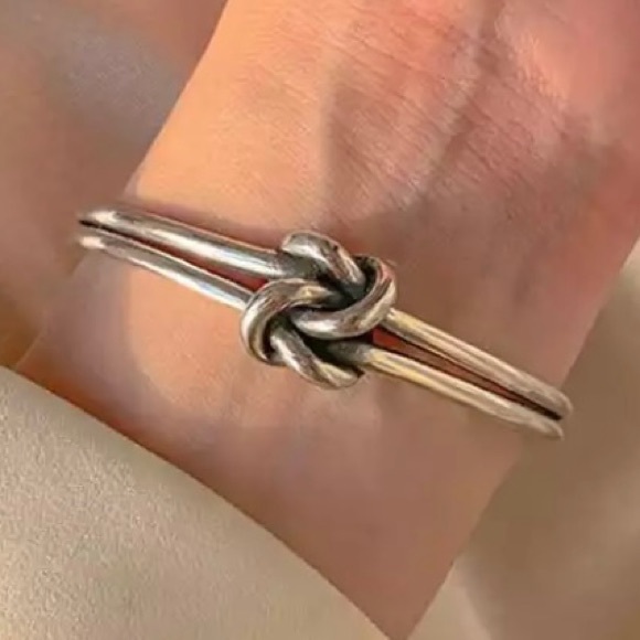 Jewelry - 925 sterling silver double knots bracelet ❤️❤️❤️
